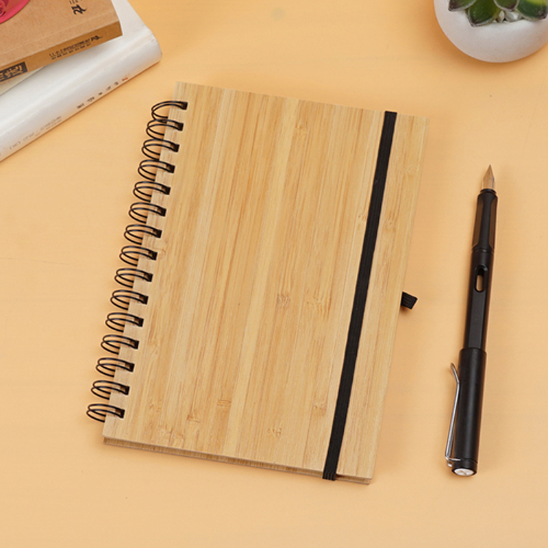 Cuaderno original con bobina de madera